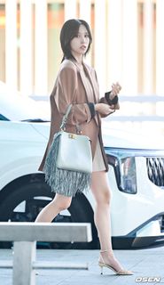 Mina Sharon Myoui feet photo thumbnail