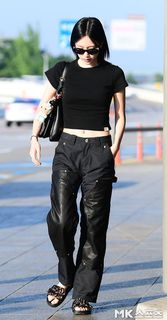 Mina Sharon Myoui feet photo thumbnail