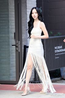 Mina Sharon Myoui feet photo 6