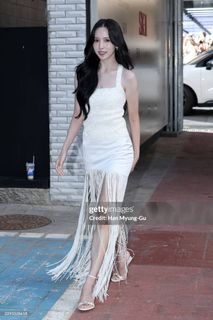 Mina Sharon Myoui feet photo 3
