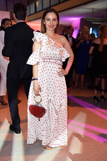 Mina Tander feet photo 9