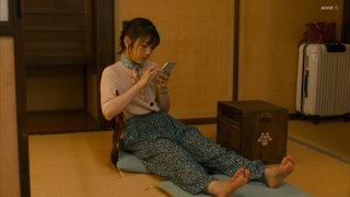 Minami Hamabe feet photo 14