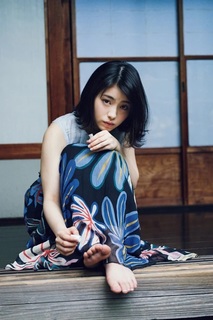 Minami Hamabe feet photo 10