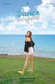 Minatozaki Sana feet photo thumbnail