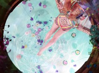 Minatozaki Sana feet photo thumbnail