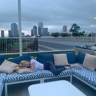 Minatozaki Sana feet photo thumbnail