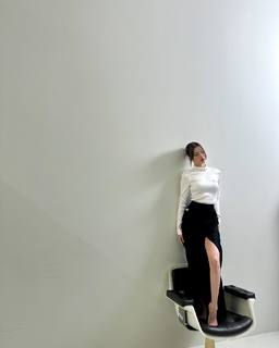 Minatozaki Sana feet photo thumbnail