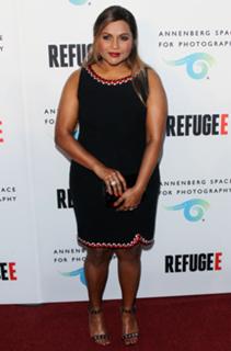 Mindy Kaling feet photo thumbnail