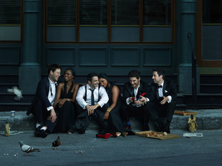 Mindy Kaling feet photo thumbnail