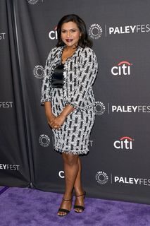 Mindy Kaling feet photo thumbnail