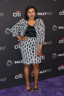 Mindy Kaling feet photo thumbnail