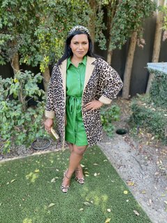 Mindy Kaling feet photo thumbnail