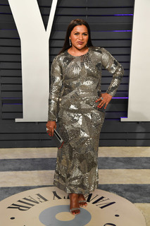 Mindy Kaling feet photo thumbnail