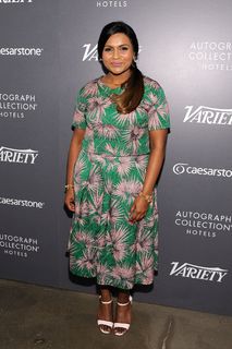 Mindy Kaling feet photo thumbnail
