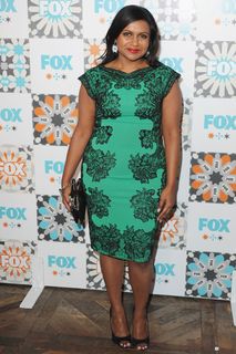 Mindy Kaling feet photo thumbnail
