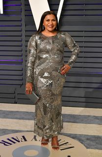 Mindy Kaling feet photo thumbnail