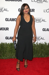 Mindy Kaling feet photo thumbnail