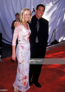 Mindy McCready feet photo 9
