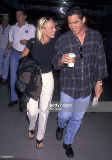 Mindy McCready feet photo 8