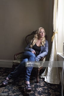 Mindy McCready feet photo 4