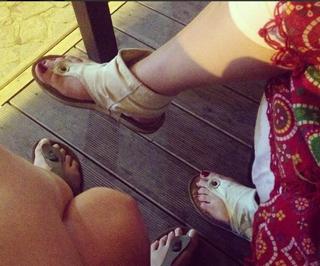 Mine Tugay feet photo thumbnail