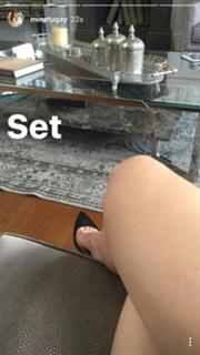 Mine Tugay feet photo thumbnail