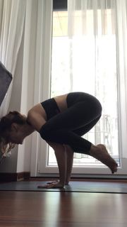 Mine Tugay feet photo thumbnail