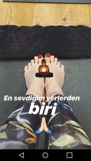 Mine Tugay feet photo thumbnail