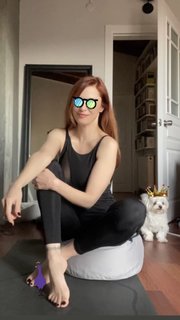 Mine Tugay feet photo thumbnail