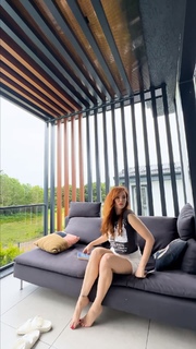 Mine Tugay feet photo thumbnail
