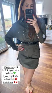 Mine Tugay feet photo thumbnail