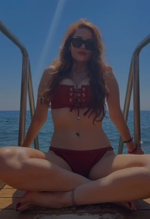 Mine Tugay feet photo thumbnail