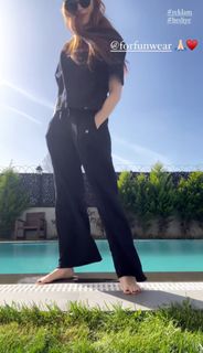 Mine Tugay feet photo 5