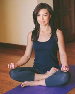Ming-Na Wen feet photo thumbnail