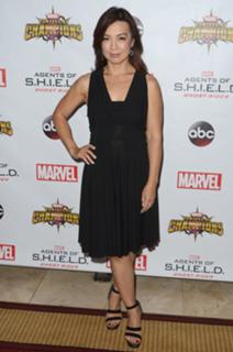 Ming-Na Wen feet photo thumbnail