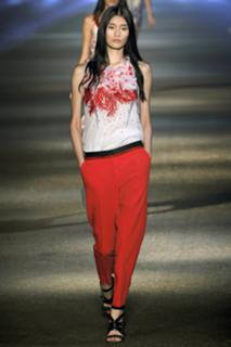 Ming Xi feet photo 4