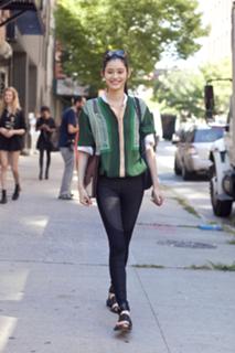 Ming Xi feet photo 10