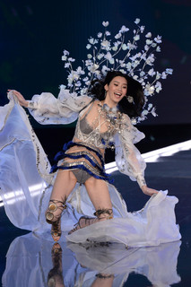 Ming Xi feet photo 19