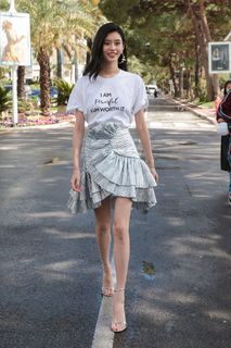 Ming Xi feet photo 3