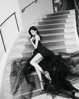 Ming Xi feet photo 9