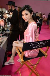 Ming Xi feet photo 15