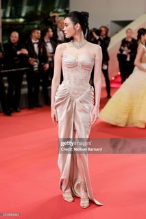 Ming Xi feet photo 10