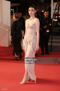 Ming Xi feet photo 8