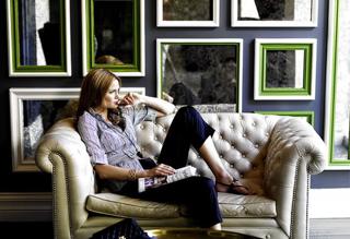 Mini Anden feet photo thumbnail