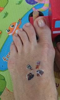 Mini Anden feet photo thumbnail