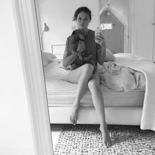 Mini Anden feet photo thumbnail