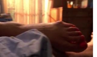 Mini Anden feet photo thumbnail