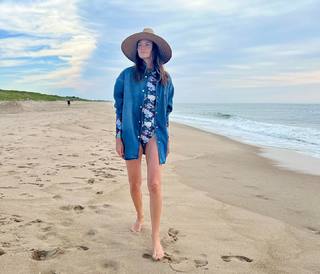 Mini Anden feet photo thumbnail