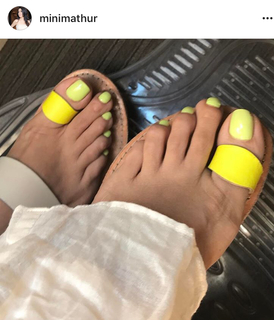 Mini Mathur feet photo 18