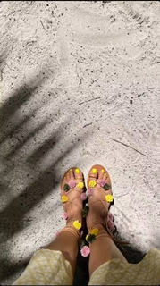Mini Mathur feet photo 3